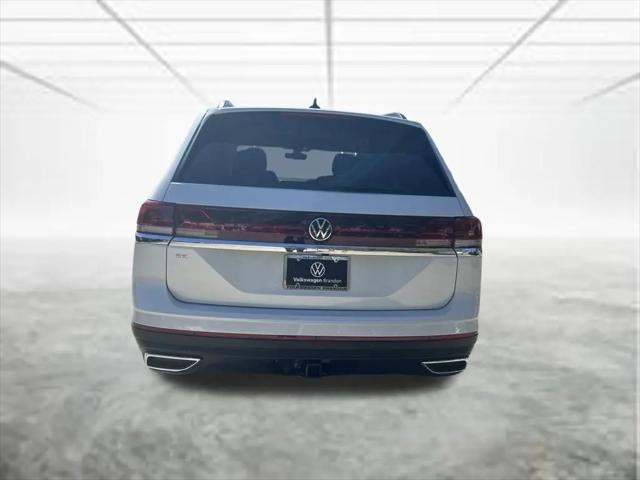 2026 Volkswagen Atlas SE with Technology