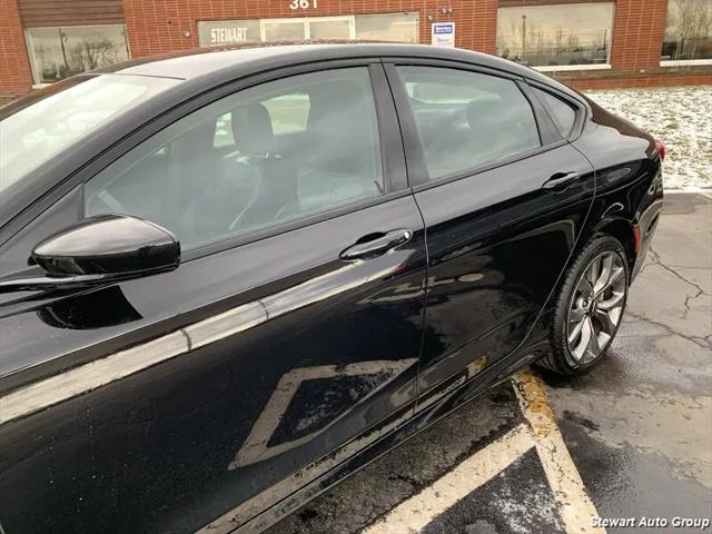 2015 Chrysler 200 S