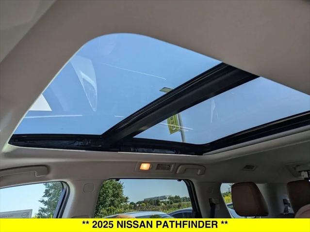 2025 Nissan Pathfinder Platinum 4WD