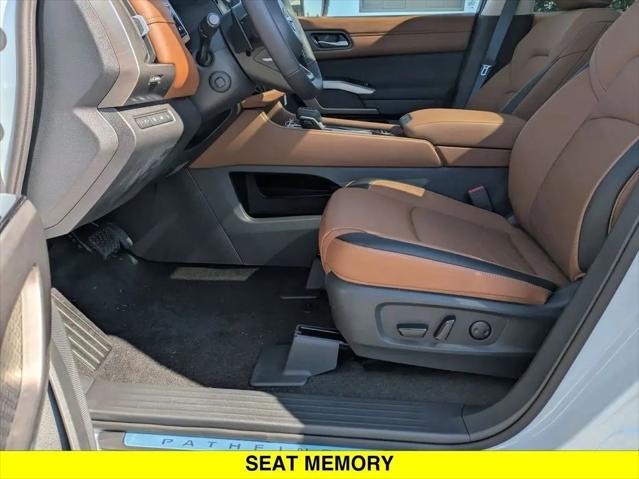 2025 Nissan Pathfinder Platinum 4WD