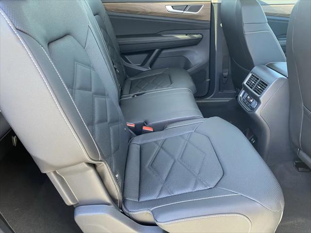 2026 Volkswagen Atlas SE with Technology
