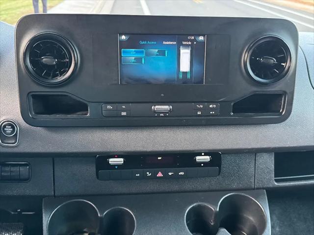 2022 Mercedes-Benz Sprinter 1500 Standard Roof I4
