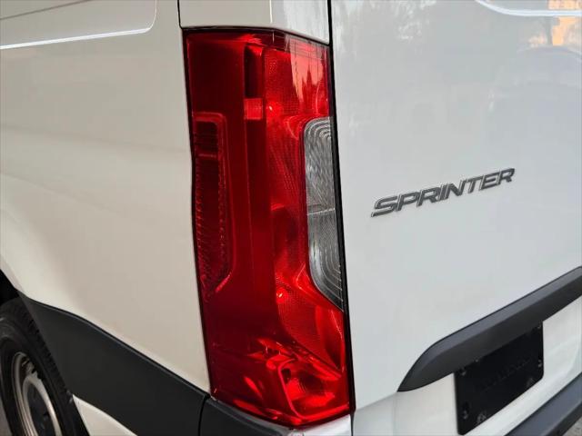 2022 Mercedes-Benz Sprinter 1500 Standard Roof I4