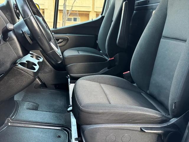 2022 Mercedes-Benz Sprinter 1500 Standard Roof I4