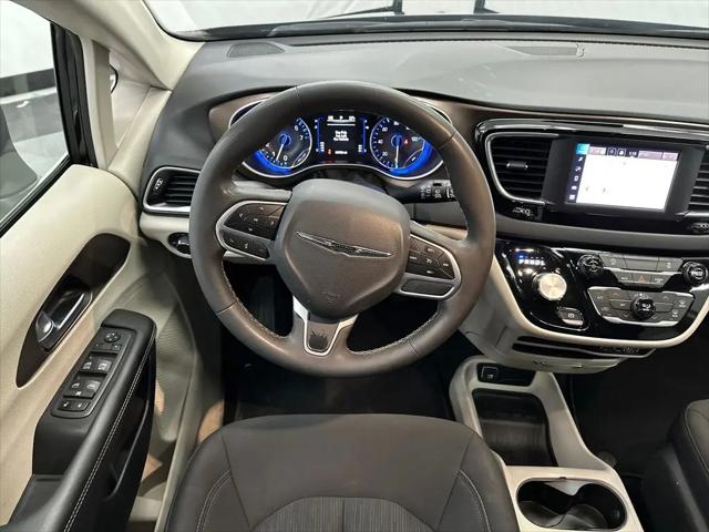 2024 Chrysler Voyager LX