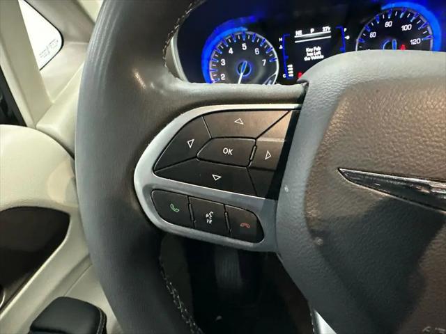 2024 Chrysler Voyager LX