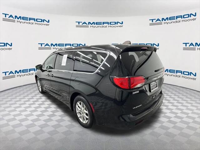 2024 Chrysler Voyager LX