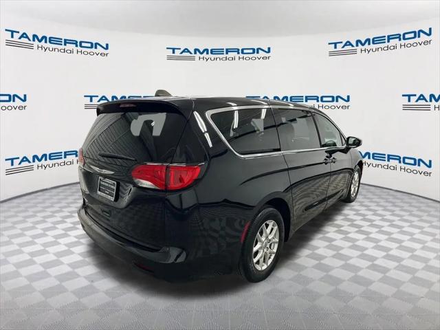 2024 Chrysler Voyager LX