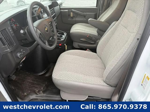 2025 Chevrolet Express Cutaway Work Van