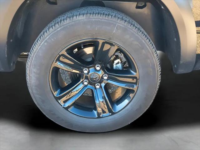 2024 Ram 1500 Classic Warlock Crew Cab 4x2 5'7" Box