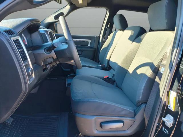 2024 Ram 1500 Classic Warlock Crew Cab 4x2 5'7" Box