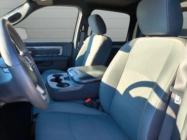 2024 Ram 1500 Classic Warlock Crew Cab 4x2 5'7" Box