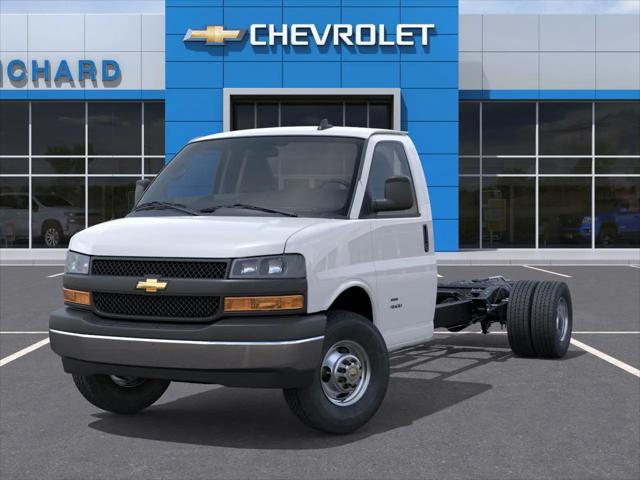 2025 Chevrolet Express Cutaway Work Van