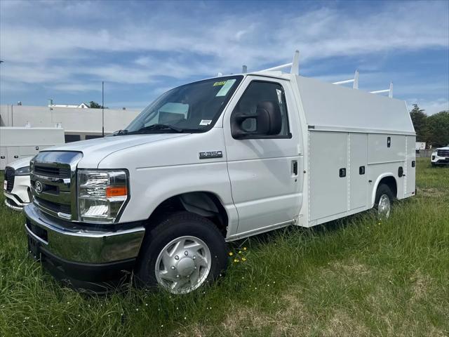 2026 Ford E-350 Cutaway E-Series Cutaway