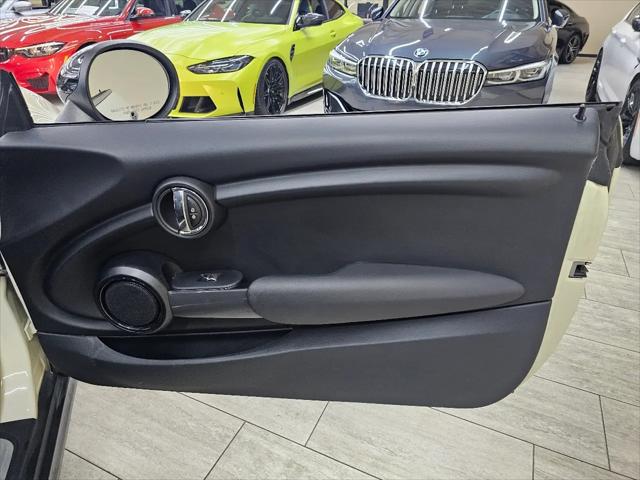 2016 MINI Hardtop Cooper