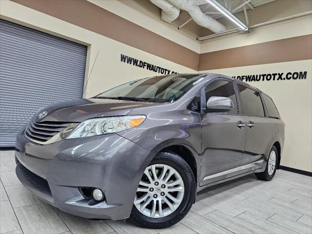 2013 Toyota Sienna XLE V6 8 Passenger for sale in Fort Worth, TX