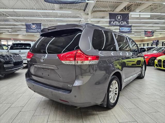 2013 Toyota Sienna XLE V6 8 Passenger