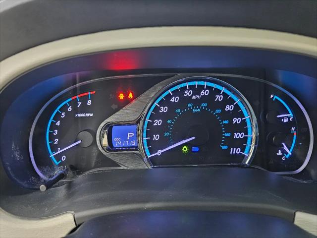 2013 Toyota Sienna XLE V6 8 Passenger