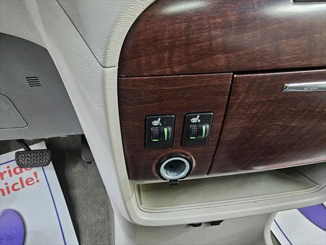 2013 Toyota Sienna XLE V6 8 Passenger