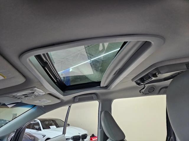 2013 Toyota Sienna XLE V6 8 Passenger