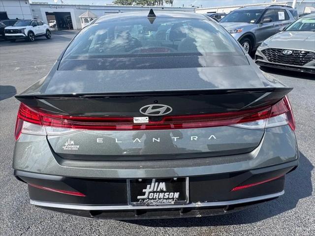 2026 Hyundai Elantra SEL Sport Premium