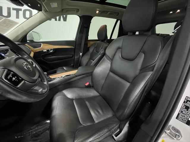 2021 Volvo XC90 T6 Momentum 7 Passenger