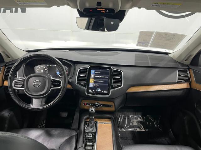 2021 Volvo XC90 T6 Momentum 7 Passenger