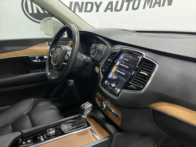 2021 Volvo XC90 T6 Momentum 7 Passenger
