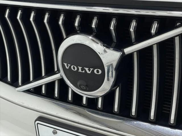 2021 Volvo XC90 T6 Momentum 7 Passenger