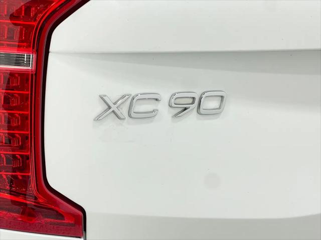 2021 Volvo XC90 T6 Momentum 7 Passenger