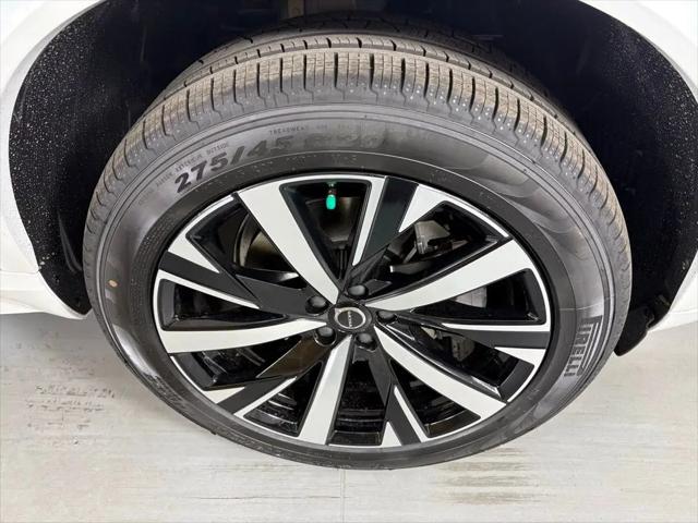 2026 Volvo XC90 Core, B6 AWD Gas (mild hybrid), Gasoline, Bright, 7 Seats