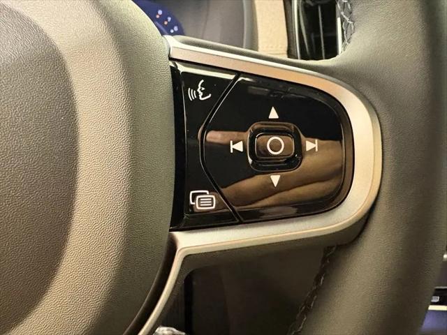 2026 Volvo XC90 Core, B6 AWD Gas (mild hybrid), Gasoline, Bright, 7 Seats