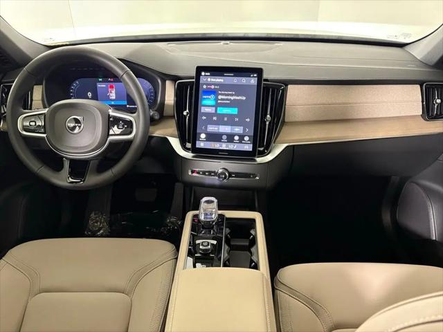 2026 Volvo XC90 Core, B6 AWD Gas (mild hybrid), Gasoline, Bright, 7 Seats