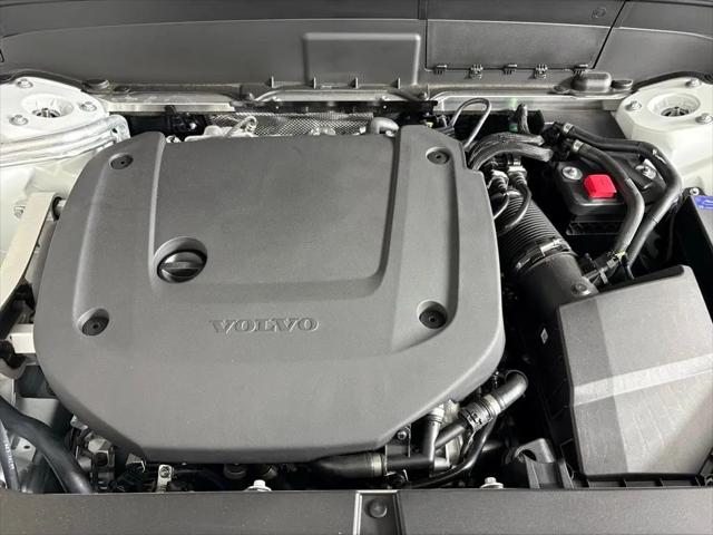 2026 Volvo XC90 Core, B6 AWD Gas (mild hybrid), Gasoline, Bright, 7 Seats
