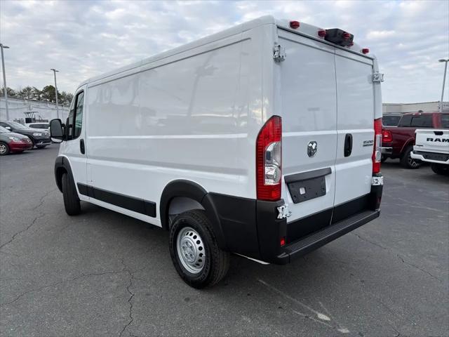 2026 Ram ProMaster Cargo Van Tradesman Low Roof 136" WB w/Pass Seat