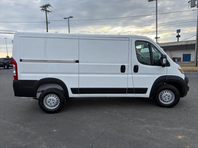 2026 Ram ProMaster Cargo Van Tradesman Low Roof 136" WB w/Pass Seat