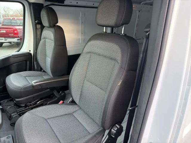2026 Ram ProMaster Cargo Van Tradesman Low Roof 136" WB w/Pass Seat