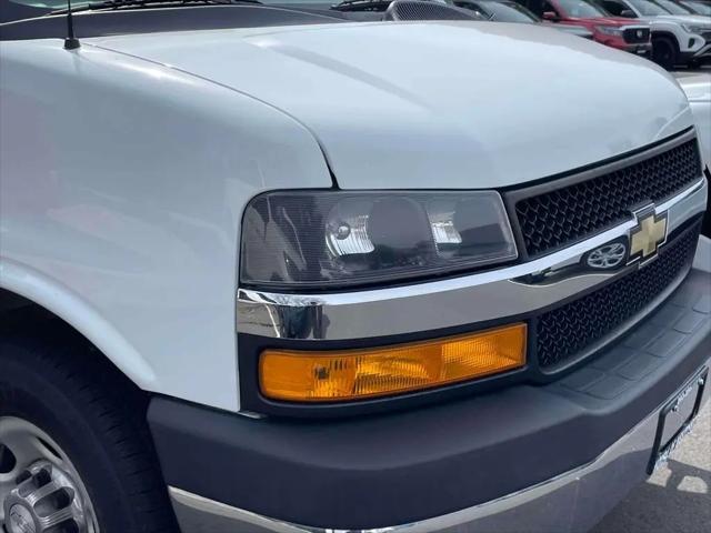 2020 Chevrolet Express Passenger RWD 3500 Extended Wheelbase LT