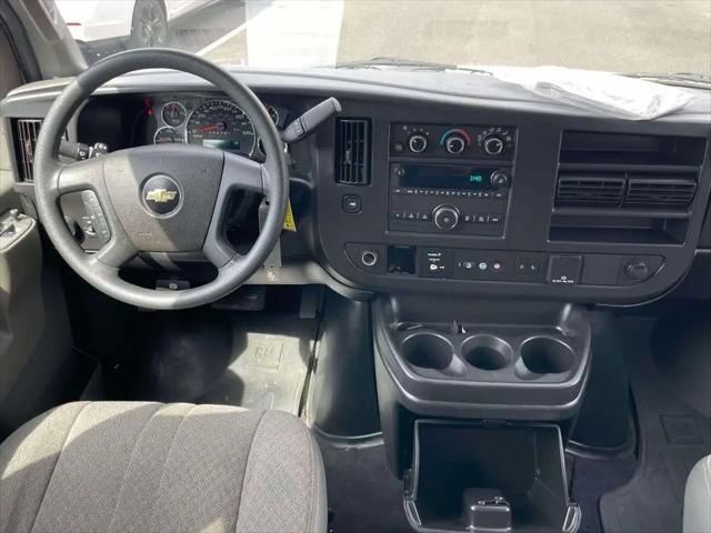 2020 Chevrolet Express Passenger RWD 3500 Extended Wheelbase LT
