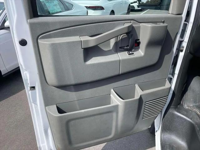 2020 Chevrolet Express Passenger RWD 3500 Extended Wheelbase LT