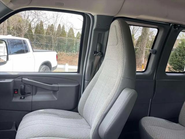 2020 Chevrolet Express Passenger RWD 3500 Extended Wheelbase LT