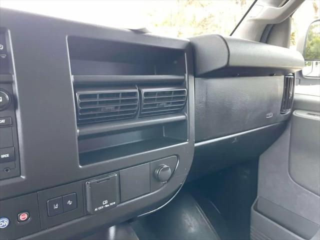 2020 Chevrolet Express Passenger RWD 3500 Extended Wheelbase LT