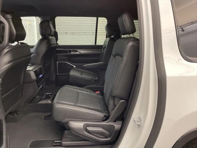 2026 Jeep Grand Wagoneer Limited Altitude 4x4