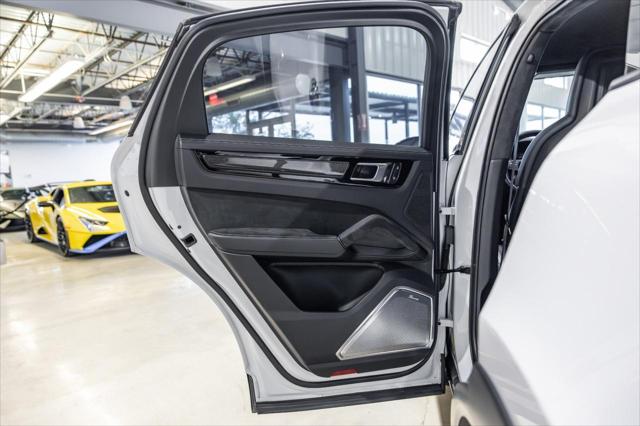 2022 Porsche Cayenne Turbo GT