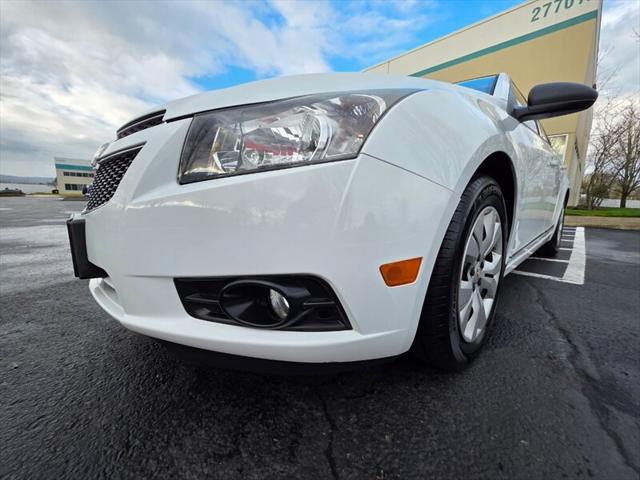 2013 Chevrolet Cruze LS Auto