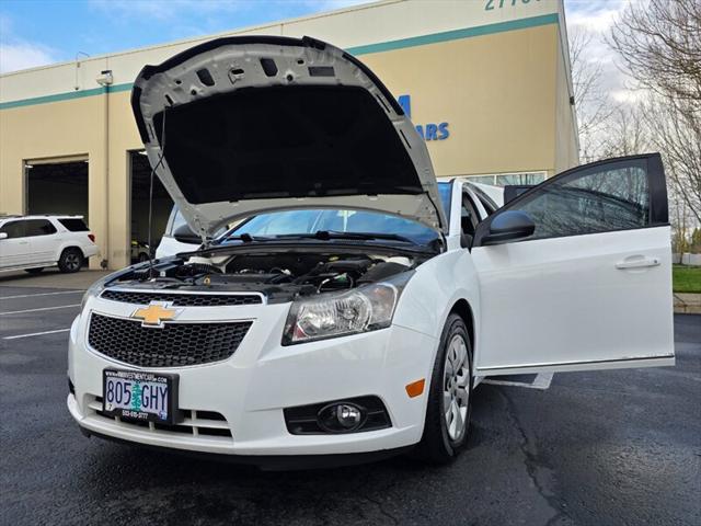2013 Chevrolet Cruze LS Auto