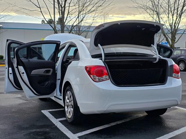 2013 Chevrolet Cruze LS Auto