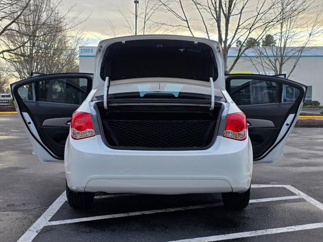 2013 Chevrolet Cruze LS Auto