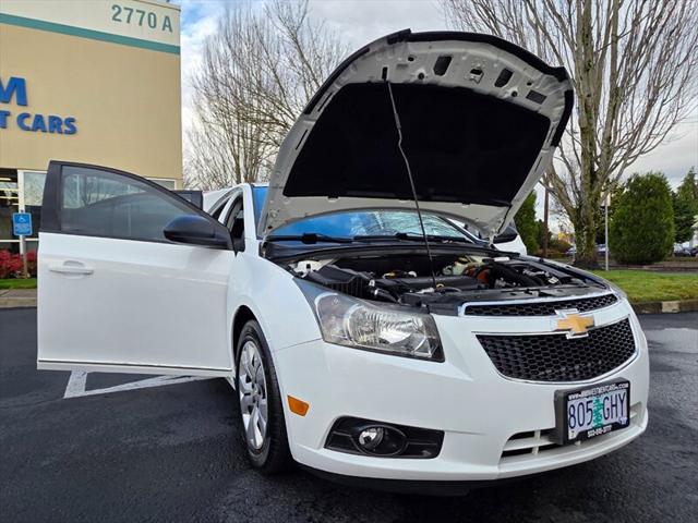 2013 Chevrolet Cruze LS Auto
