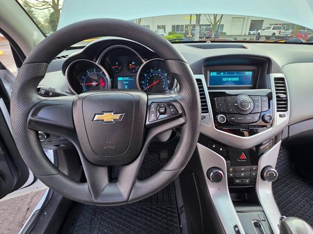 2013 Chevrolet Cruze LS Auto